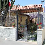 Alojamento de Acomodação e Pequeno-almoço Domus Felix Ercolano