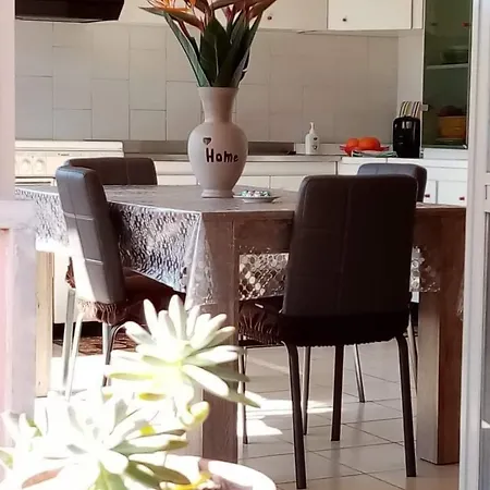 לינה וארוחת בוקר Domus Felix