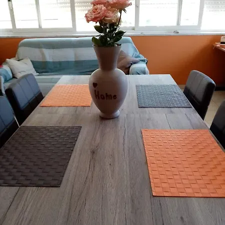 לינה וארוחת בוקר Domus Felix ארקולאנו