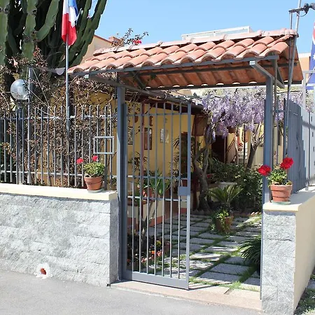 Bed & Breakfast Domus Felix Ercolano
